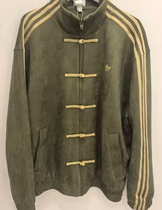 Chaqueta Adidas Originals - Estilo Chino con Nudos