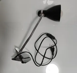 Lámpara pinza para mesa