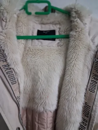 Parka Bershka beige mujer