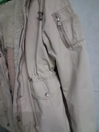 Parka Bershka beige mujer