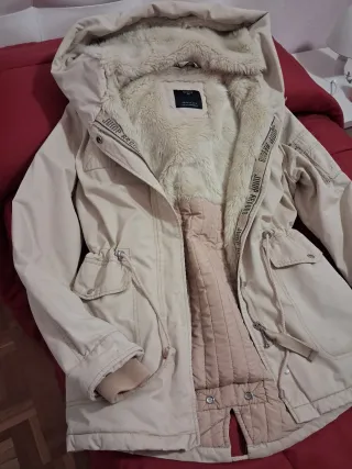 Parka Bershka beige mujer