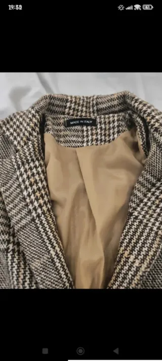 Abrigo cuadros beige y marrón