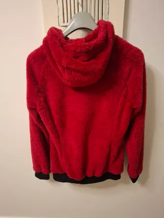 Chaqueta Polar Roja ya Rebajada