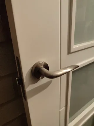 Puerta madera y cristal