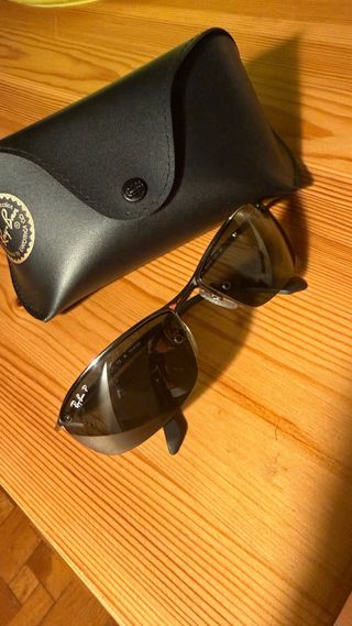 Gafas de sol Ray-Ban negras y verdes originales