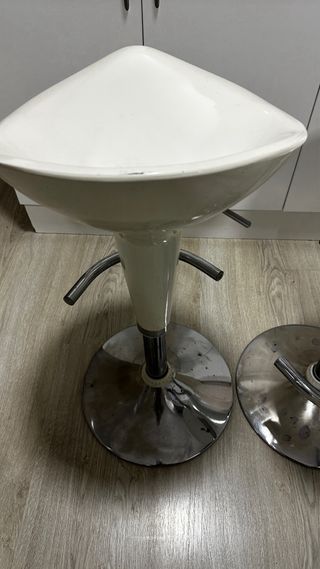 Taburete blanco (pareja)