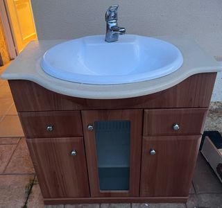 Mueble de baño madera y cristal