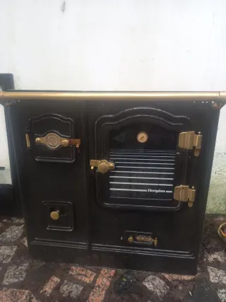 Marco Negro y Cocina Hierro