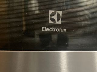 Horno Electrolux Inox