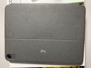 iPad Air 4 + Funda Teclado Logitech Combo Touch