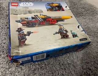 LEGO Star Wars 75437, esquina algo aplastada