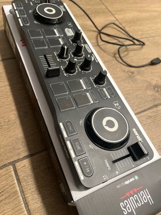 Hercules DJControl Starlight Controladora DJ