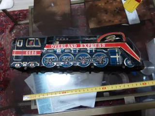 CarroceriaTren de hojalata Overland Express