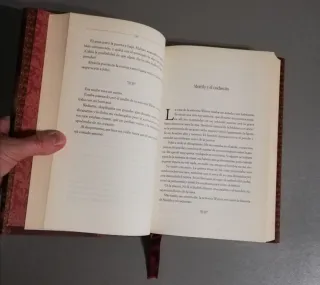 El cuento número trece (NARRATIVA) (Spanish Edi...