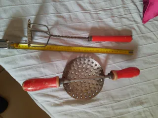 Lotto 2 Grattugie antiche