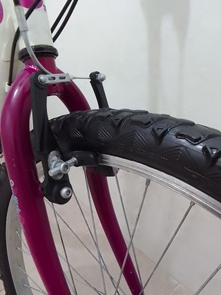 Bicicleta paseo niña  Blanca y Morada24 pulgadas
