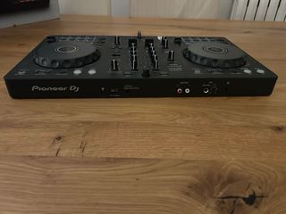 Mesa de mezclas Pioneer DDJ-FLX4