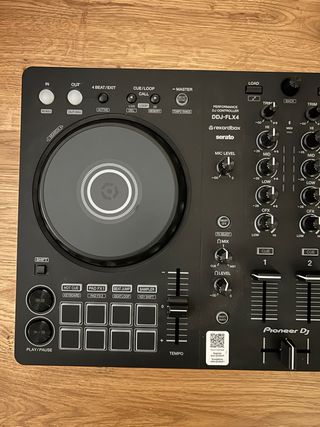 Mesa de mezclas Pioneer DDJ-FLX4