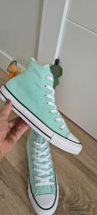 Converse talla 39 color verde menta turquesa.