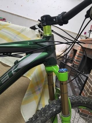 Bicicleta de montaña, doble amortiguación , Trek