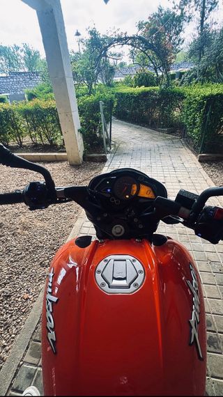 Bajaj Pulsar 125 CC Moto naked