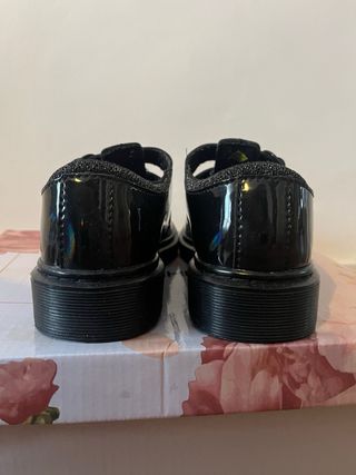 Merceditas charol Dr. Martens 36