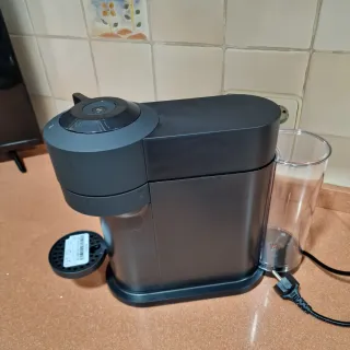 Cafetera Nespresso Vertuo Negra