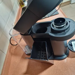 Cafetera Nespresso Vertuo Negra