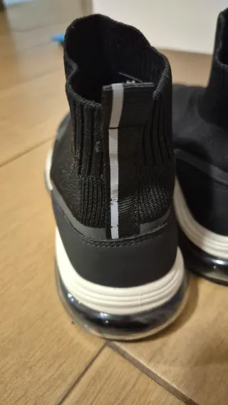 Botas Zara niño negras