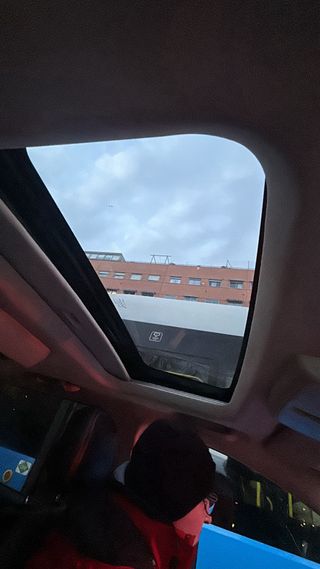 Lounge, 2011, Negro, Techo solar, Alpine,