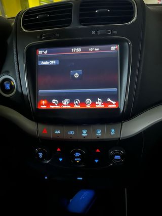 Lounge, 2011, Negro, Techo solar, Alpine,