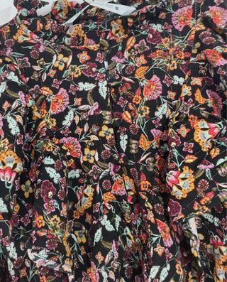 Vestido Zara floral talla XS