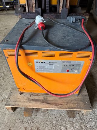 Carretilla elevadora eléctrica matriculada