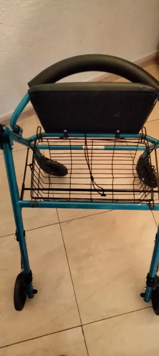 Andador personas mayores