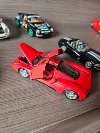 Ferrari Enzo 1:24