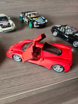 Ferrari Enzo 1:24