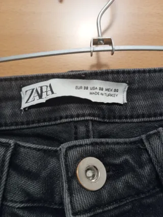Vaqueros Zara pitillo negros Talla 38