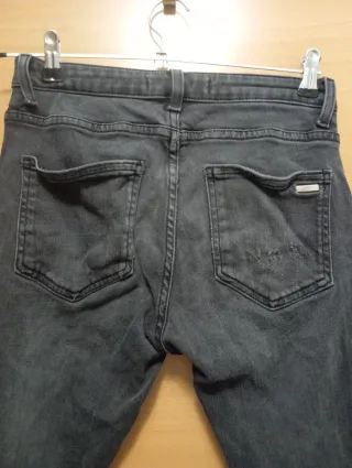 Vaqueros Zara pitillo negros Talla 38