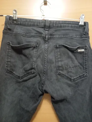 Vaqueros Zara pitillo negros Talla 38