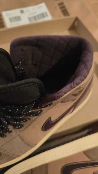 Jordan 1 Mid Dark Brown Beige