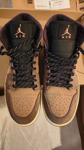 Jordan 1 Mid Dark Brown Beige