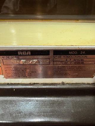 Frigorífico congelador antiguo