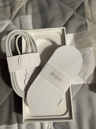 iPhone 16 Pro 128GB Desert Titanium