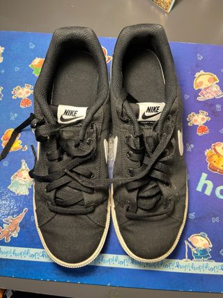 Zapatillas Nike Negras y Blancas