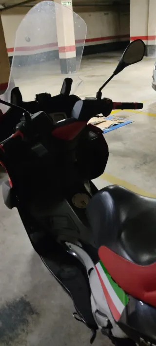 Moto Scooter Nexus 250 Roja