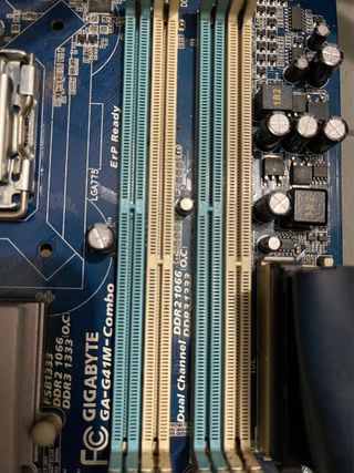 Placa Base Gigabyte GA-G41M-Combo LGA775