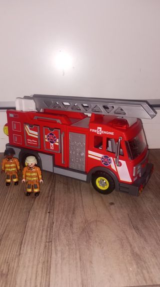 Camión de bomberos Playmobil con figuras