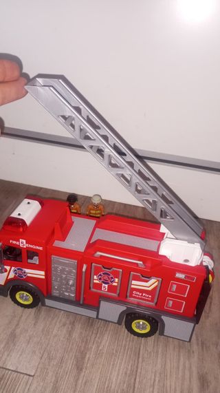 Camión de bomberos Playmobil con figuras