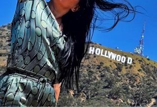 Traje camisa, pantalón verde y negro