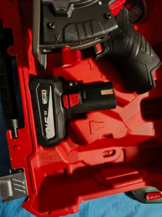 Smerigliatrice Performance 12v in Garanzia